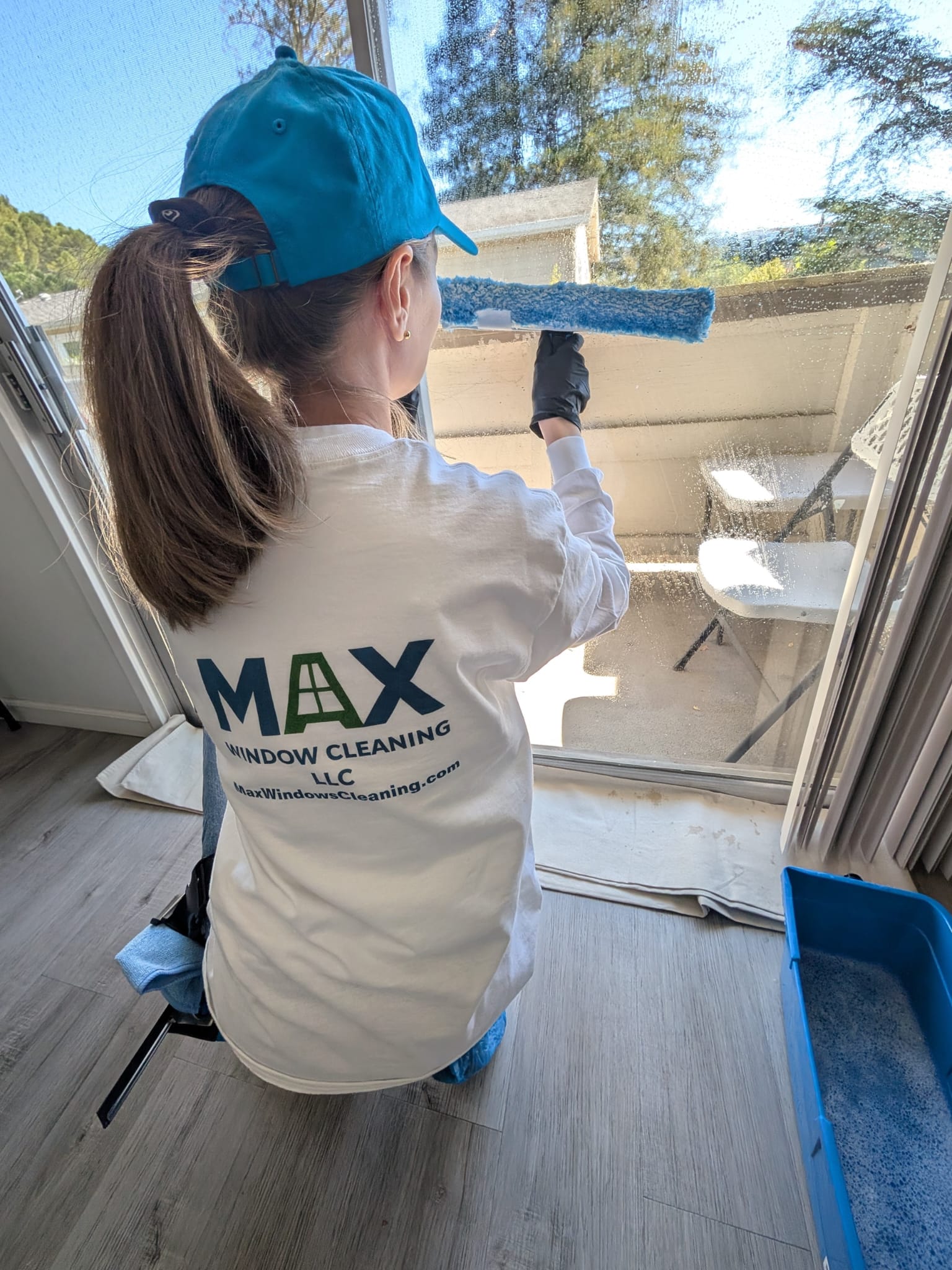 Professional interior windows cleaning in Mountain View, CA